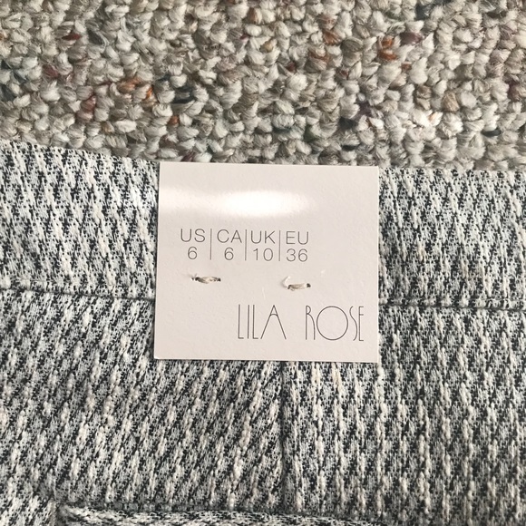 Lila Rose Shorts Size 6- NWT - Picture 4 of 4
